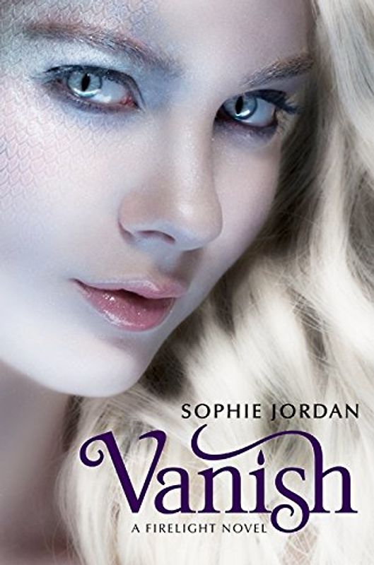 Vanish: A Firelight Novel (Firelight (Hardcover - Trilogy)) - Sophie Jordan