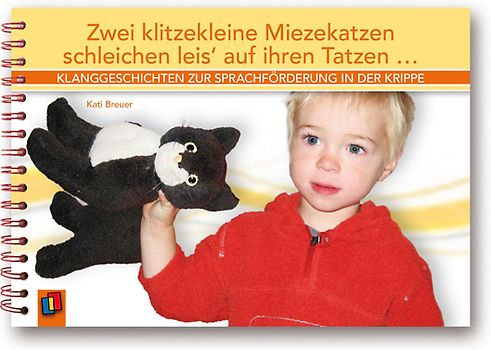 Zwei klitzekleine Miezekatzen schleichen leis' auf ihren Tatzen …