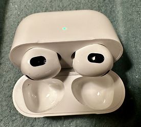 Image client pour Apple AirPods [3ème génération, avec boitier lightning] blanc